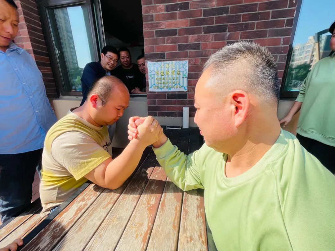时隔三年,枫叶小熊教职工趣味运动会欢乐来袭! 时隔三年,枫叶小熊教职工趣味运动会欢乐来袭!