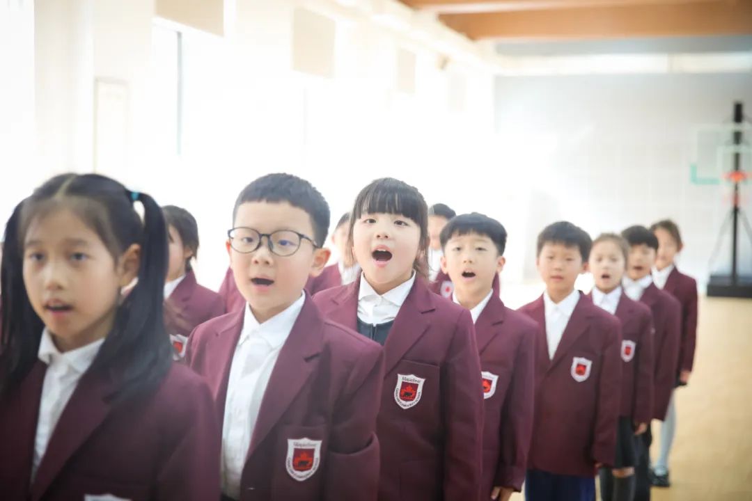 热烈庆贺你们加入中国少年先锋队